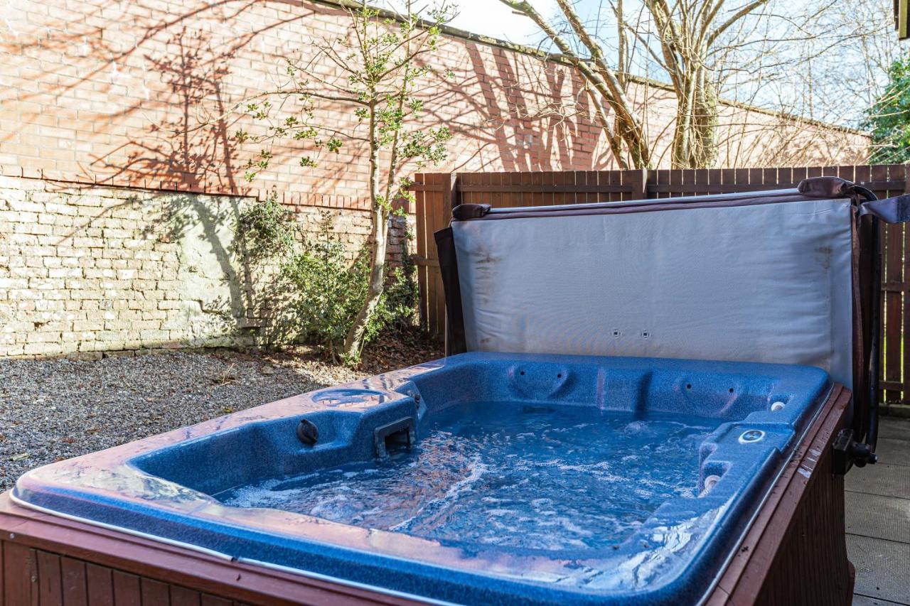 Bluebell Lodge 24 With Hot Tub Newton Stewart Εξωτερικό φωτογραφία