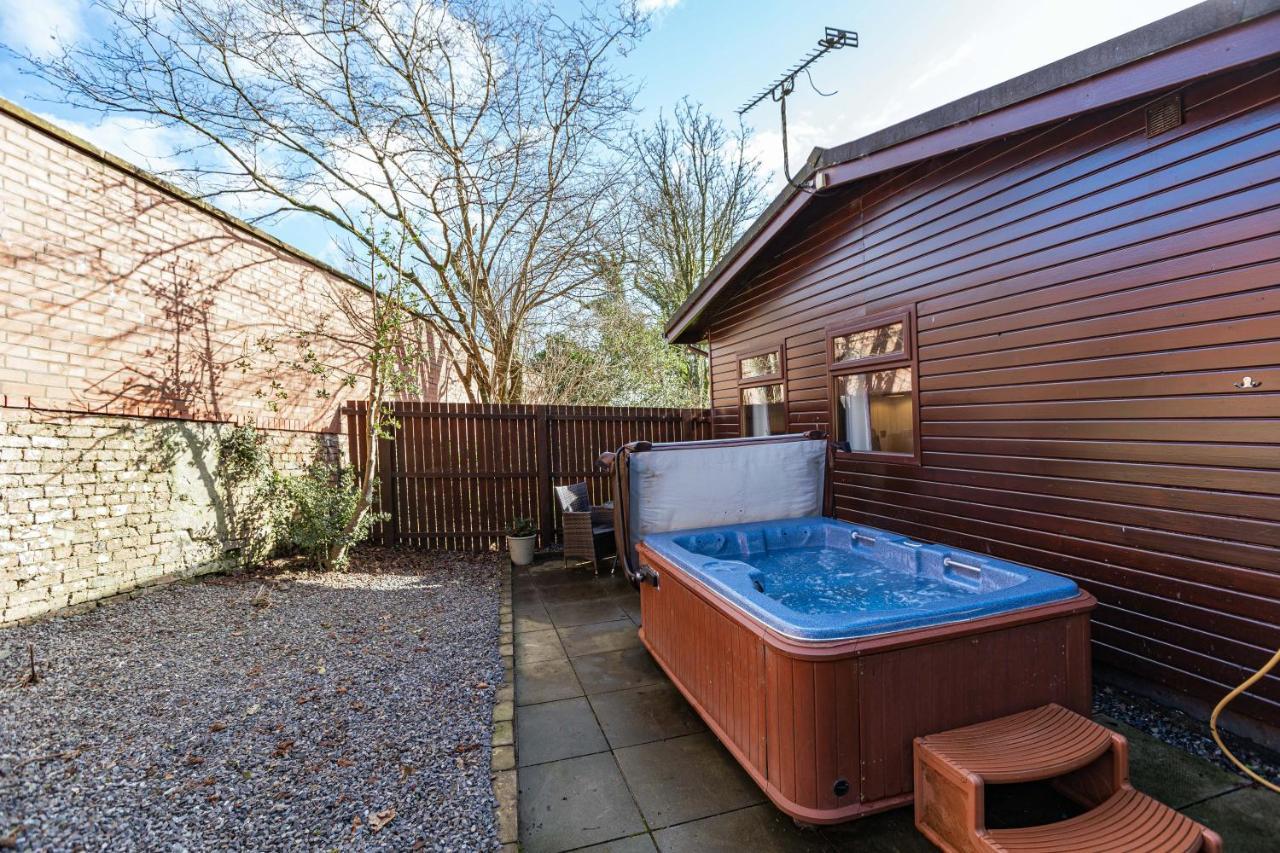 Bluebell Lodge 24 With Hot Tub Newton Stewart Εξωτερικό φωτογραφία